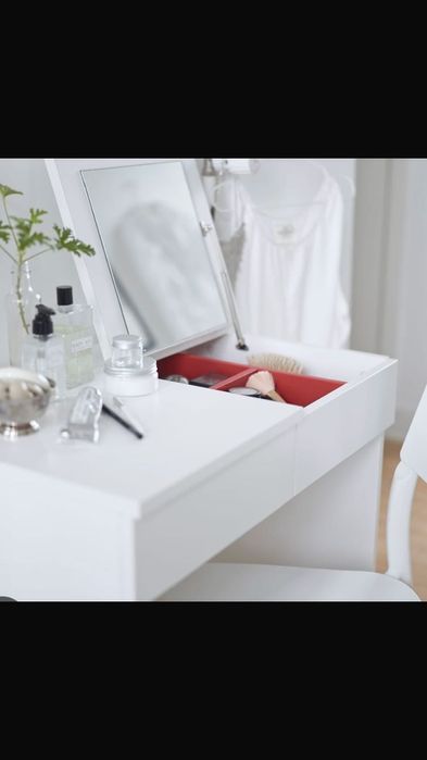 Продам Туалетный столик