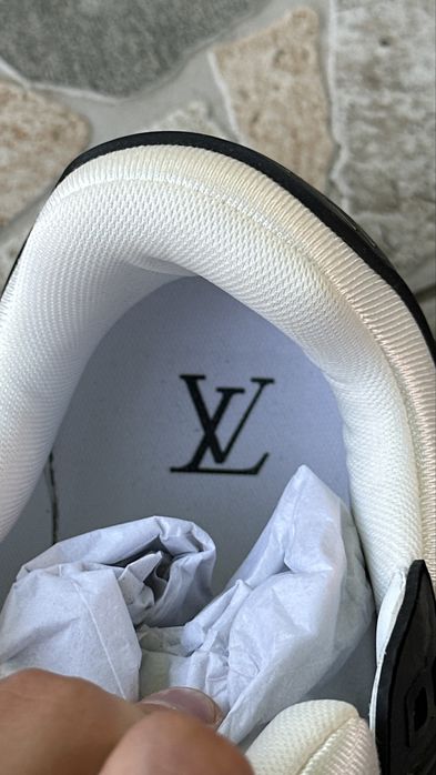 Adidasi Louis Vuitton Trainer Negru Alb Noi