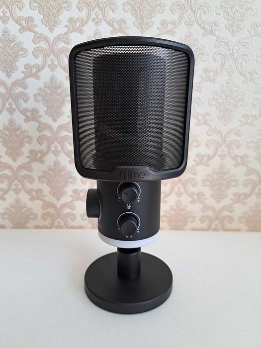Продам микрофон Fifine AmpliGame AM6