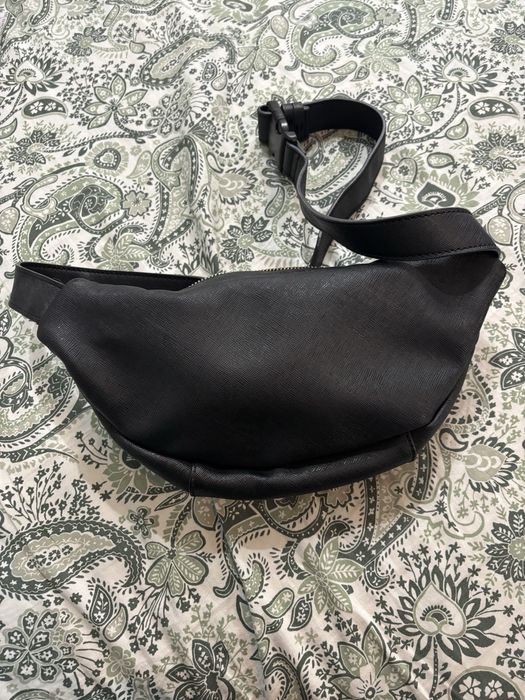 Borseta Guess vand urgent
