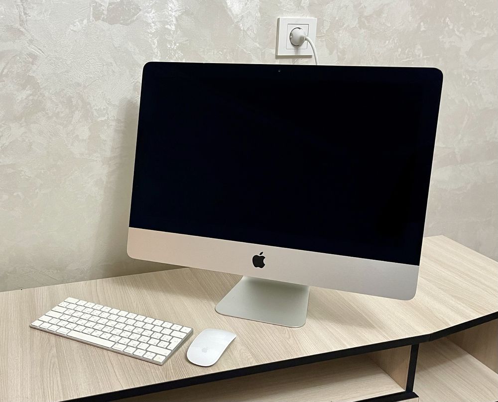 Apple iMac 21,5 Дюймов / 2015года/ SSD:256Gb