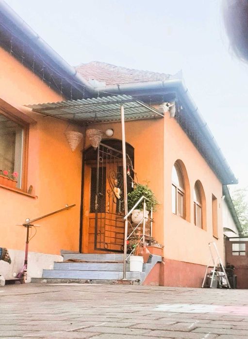 Casa in Floresti cu teren intravilan, mare de vanzare