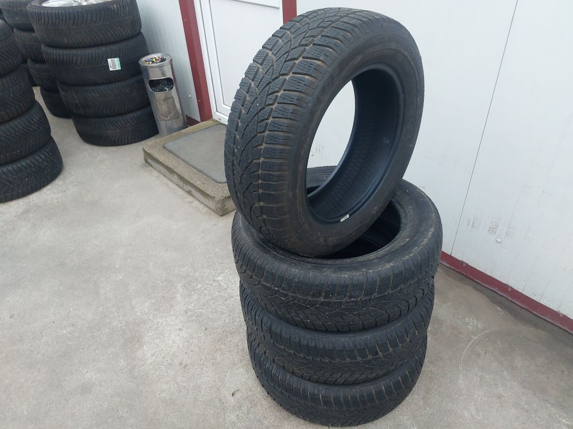 125 lei bucata! Set anvelope M+S/IARNA 205 60 16 Dunlop! 7 mm