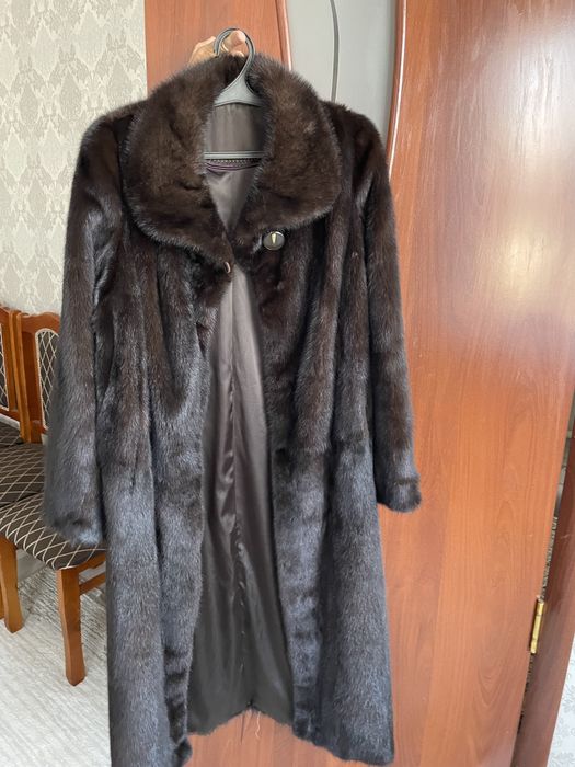 Продается шуба почти новая
