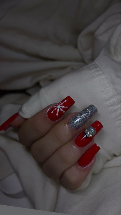 Manichiura cu gel si semi