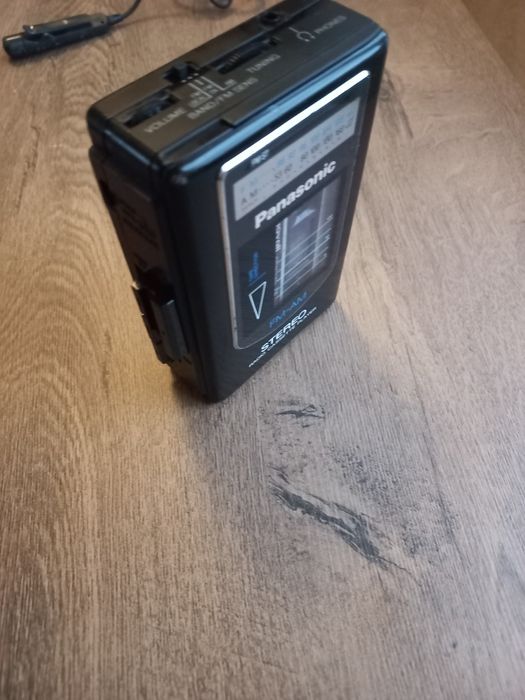 Walkman cu radio  Panasonic si Aiwa