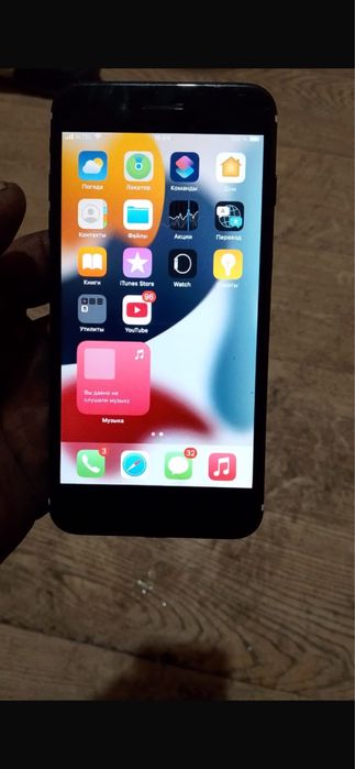 Продам айфон 7 в среднем состояний