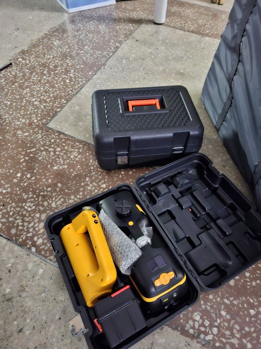 Домкрат 4 в 1 новый