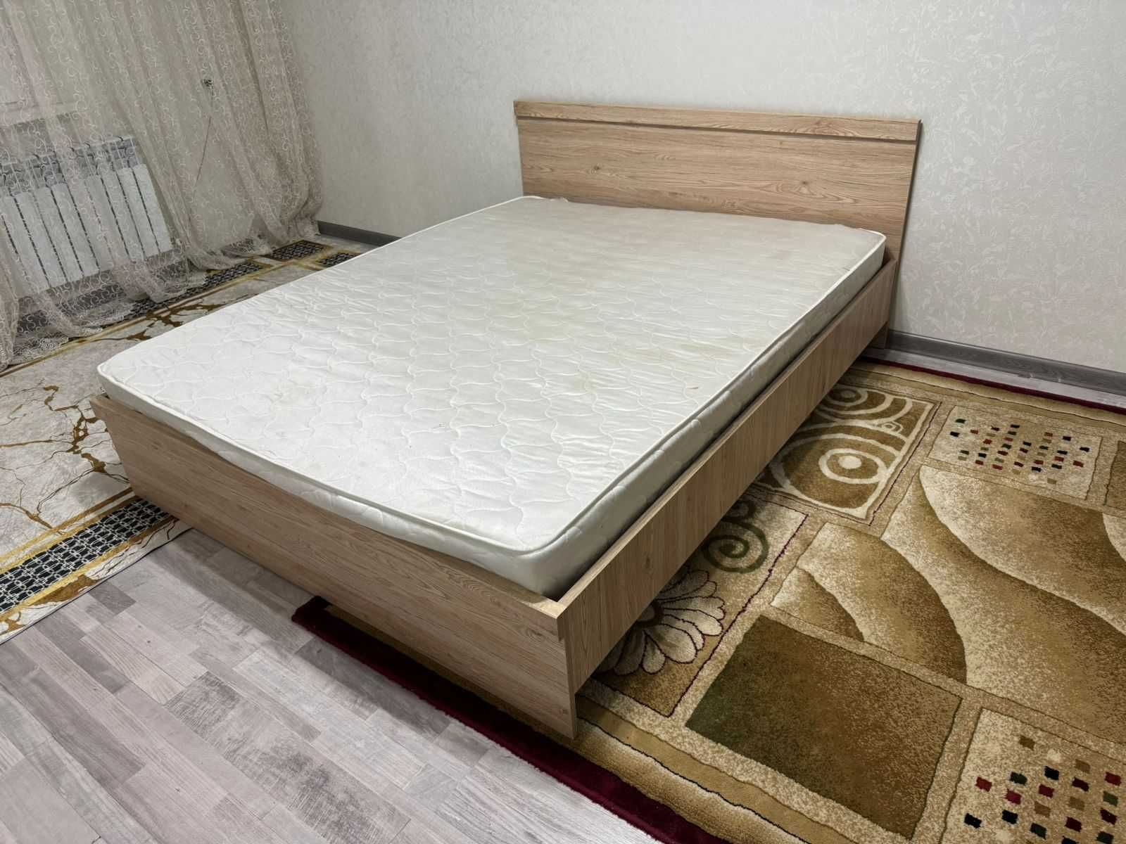 кровать двухместная