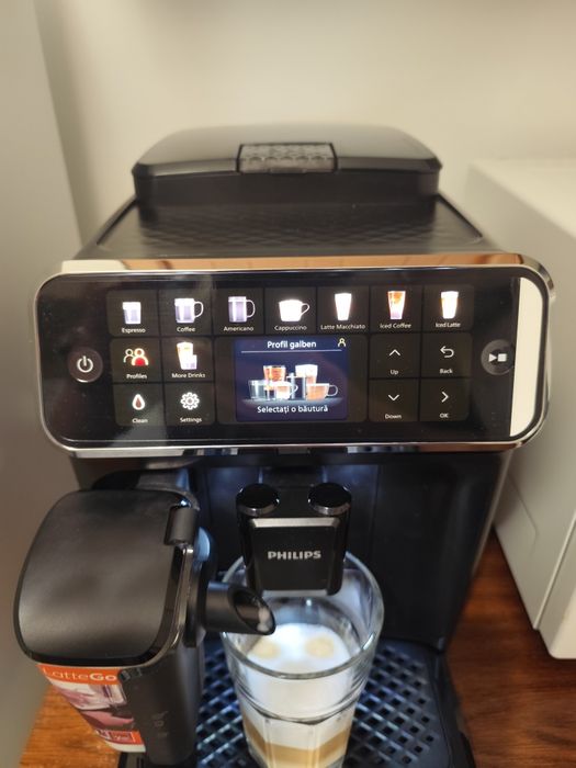 Aparat de cafea Philips 5500 ( espresso/ expresor)