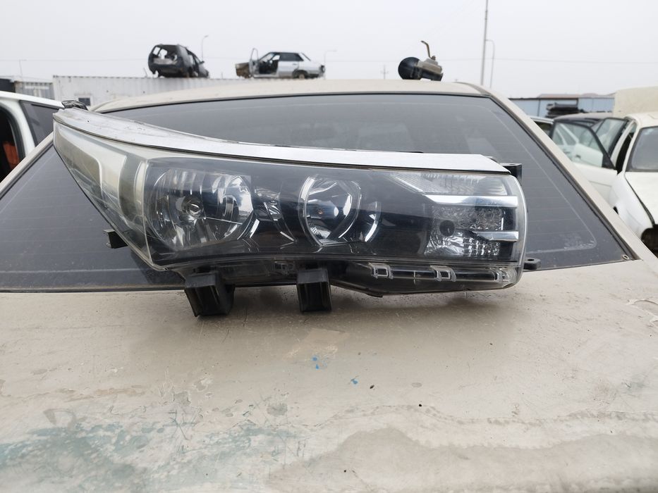 Фара Тойота королла 2015 Toyota Corolla 2015