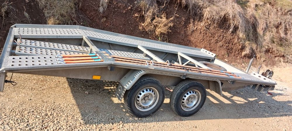 Închiriez platforma Alba