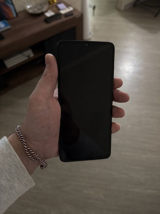 Galaxy A06 новый 800 тысяч сум