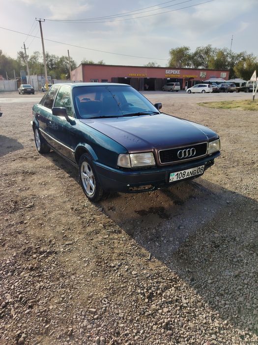 Ауди 80 автомобиль