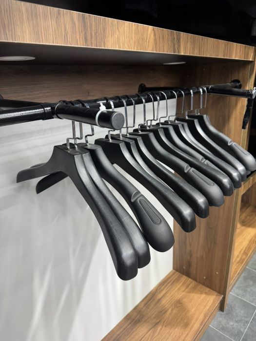 Продам вешалки бу почти новый