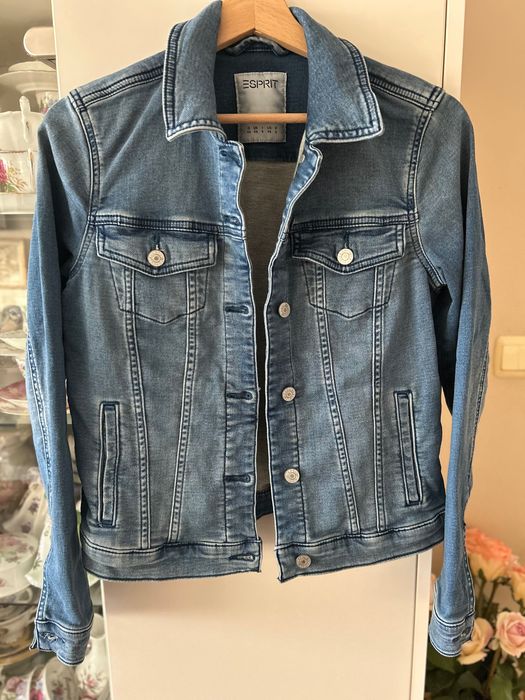 Esprit вталено дънково яке с еластан