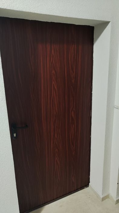 Пожароустойчива входна врата