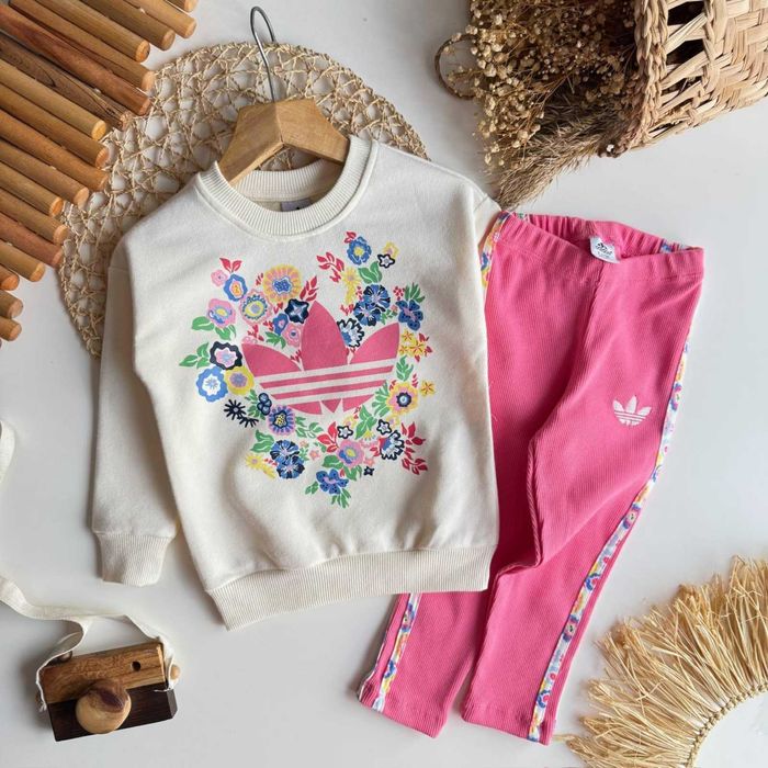 Детски комплект Адидас 37 лв