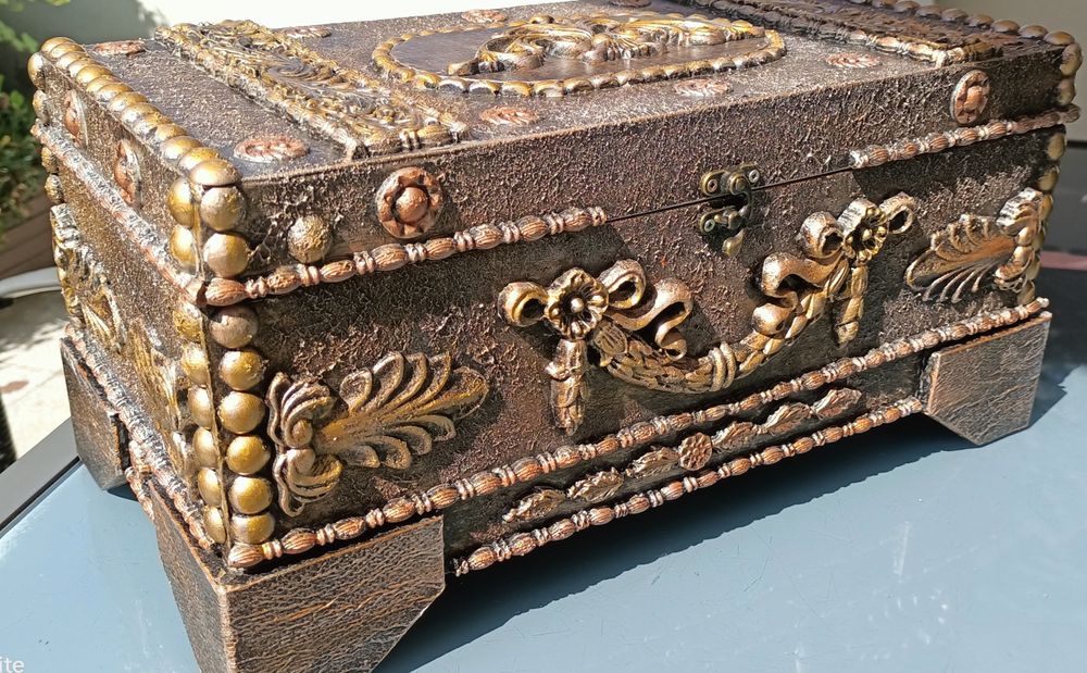 Cufere căsuța dar de nunta sau botez