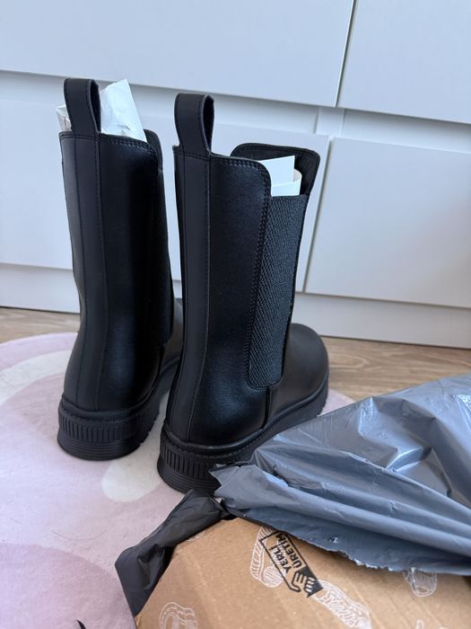 Боти, обувки, ботуши