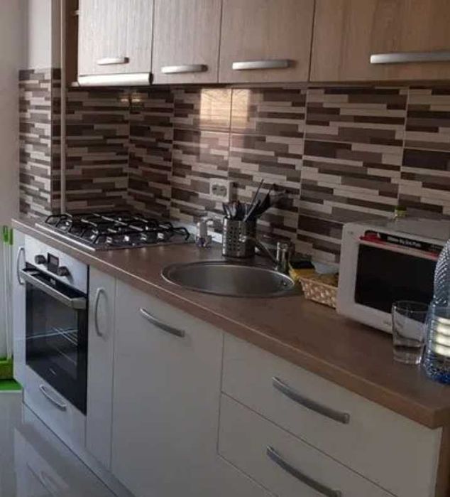 Дава се под наем Едностаен апартамент в Пловдив, Център - 40 кв.м за 204 € - Снимка #3