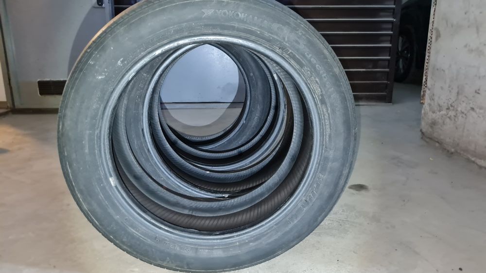 Yokohama dB decibel E70