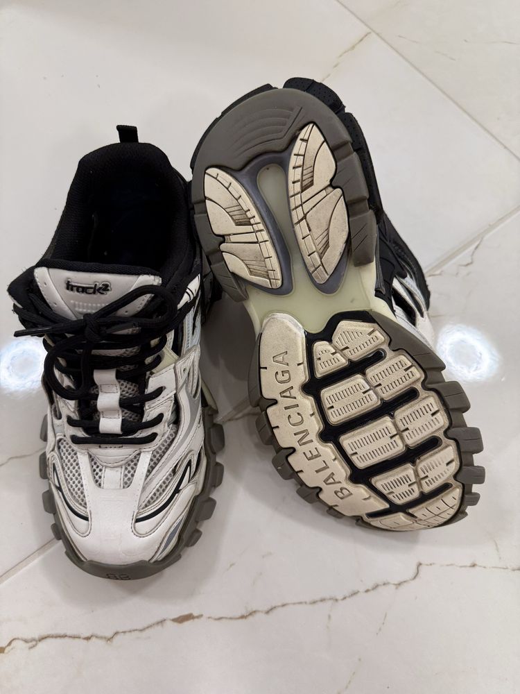 Balenciaga track , Track 2 , triple s