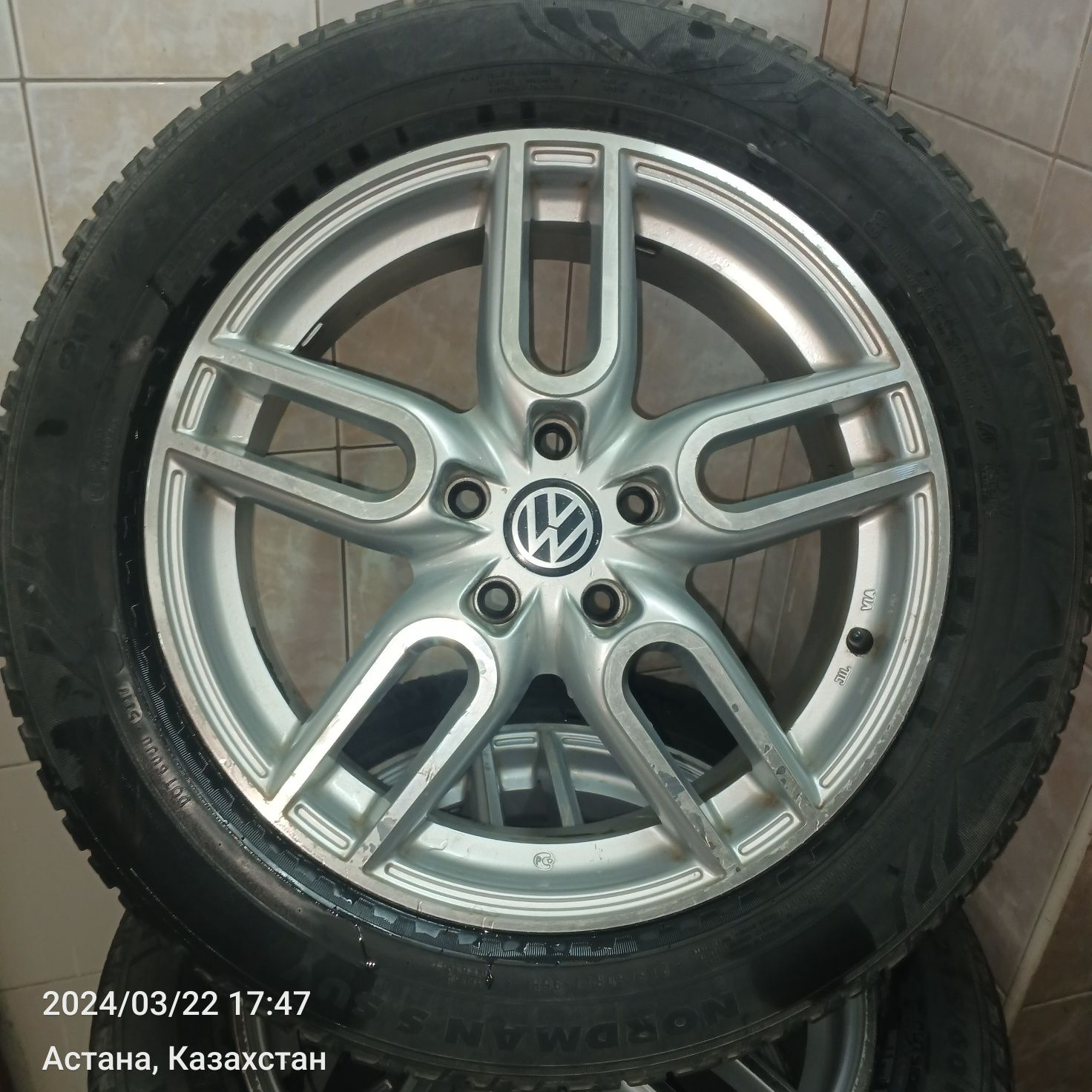 Комплект шины с дисками  215/60 R17