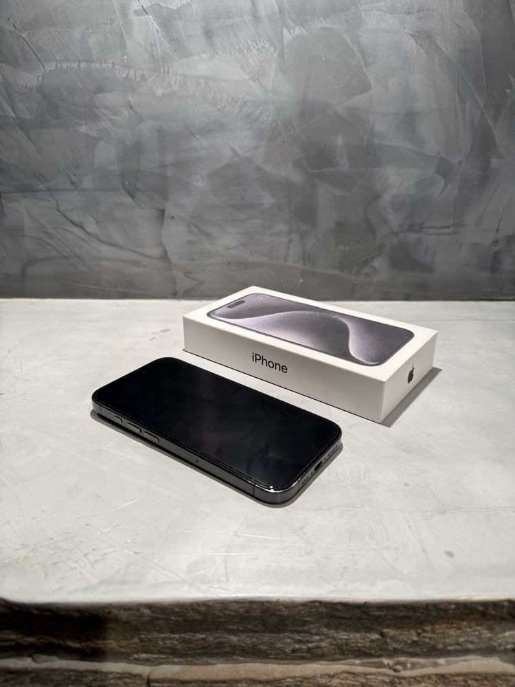 ПЕРФЕКТЕН Iphone 15 Pro + гаранция