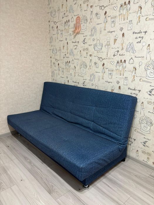 Продам два дивана