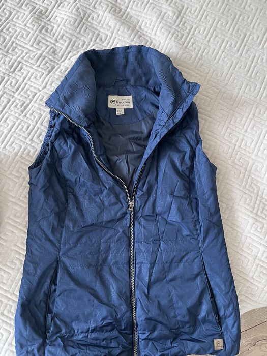 Продам спортивную жилетку Outventure