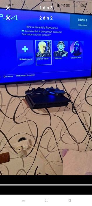 Vând ps4 cu 2 controlere