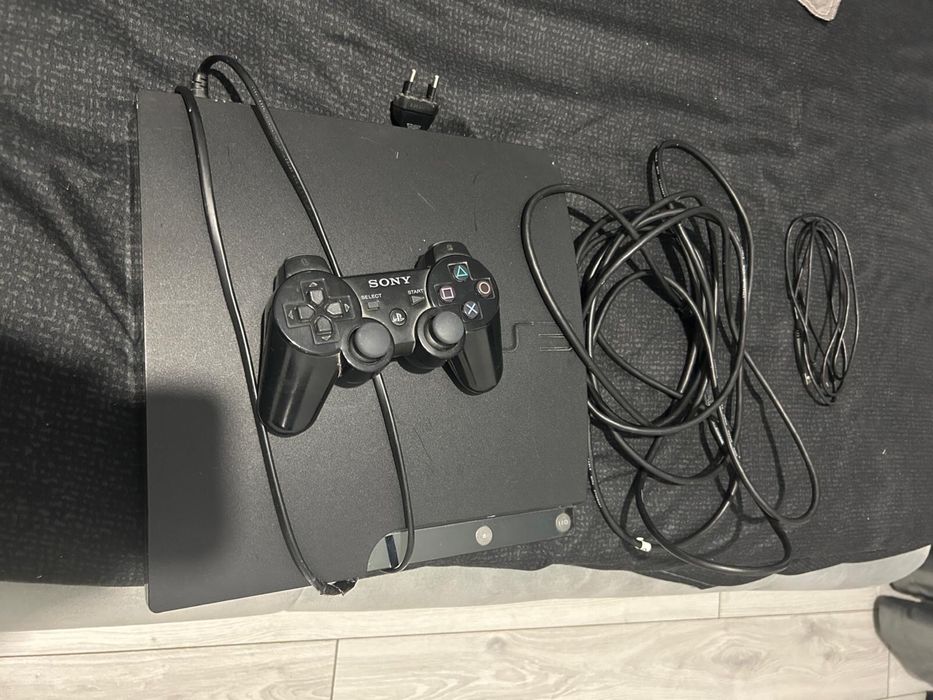 Vand ps3 cu 66 jocuri