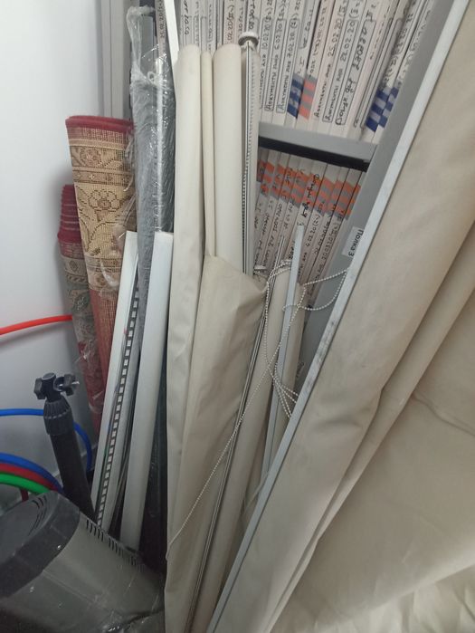 Продам ролл шторы 8-9 штук