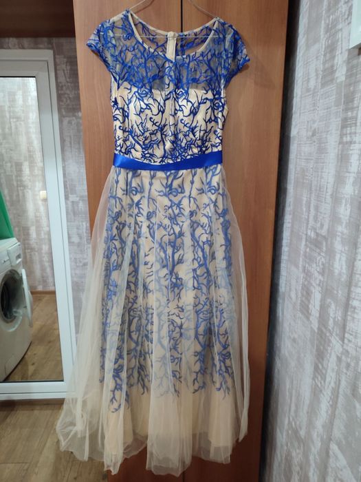 Официална рокля Като нова