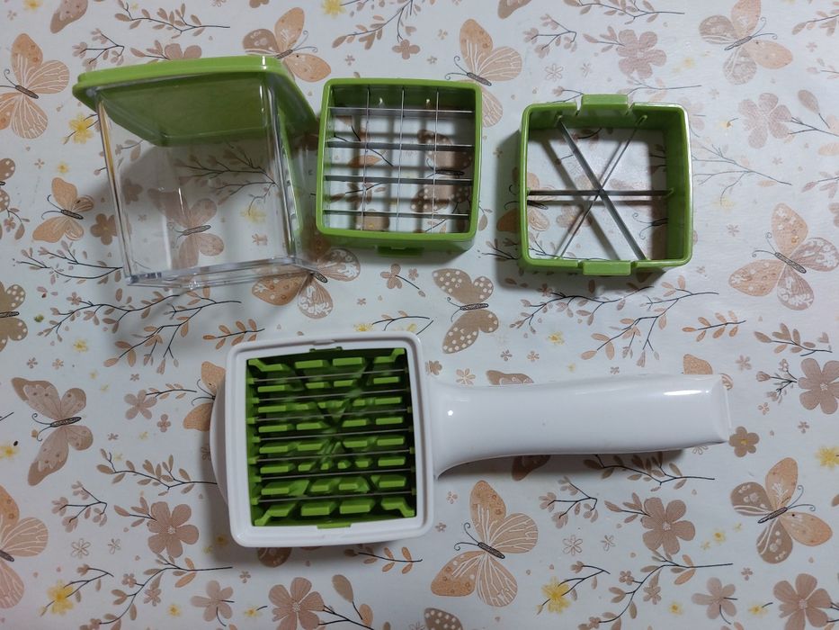 Vând feliator fructe, legume.NOU