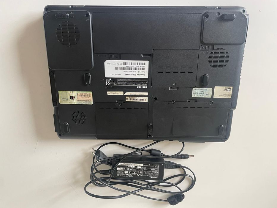 Vând laptop Toshiba Satellite P205-S6287
