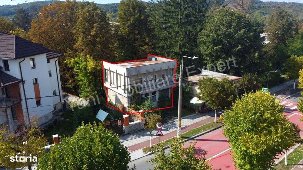 Spațiu comercial de închiriat în Curtea de Argeș.