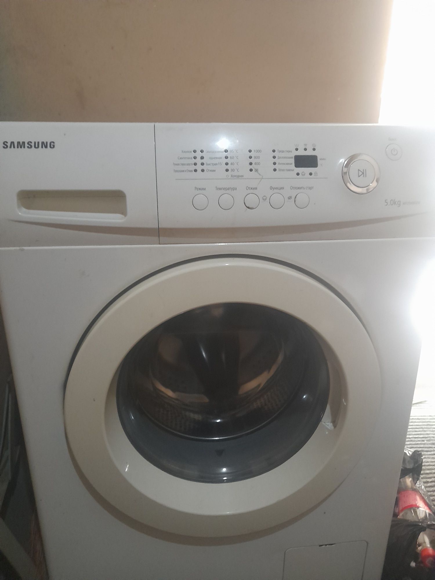 Продам стиральную машину 5кг