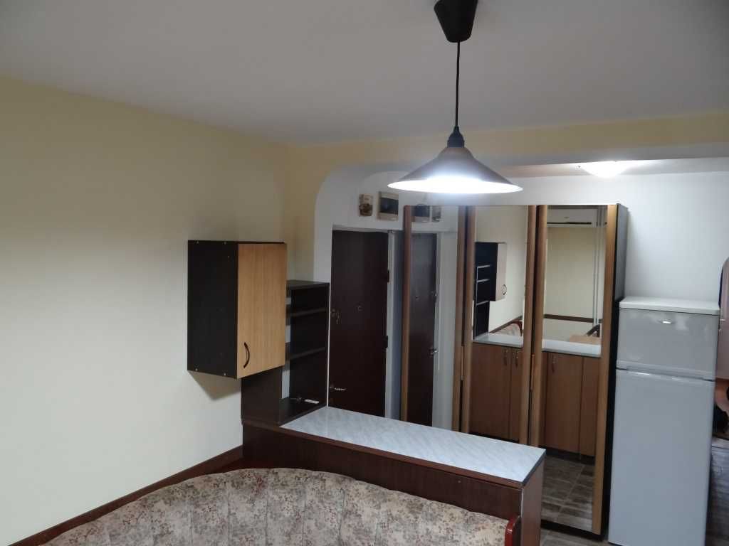 apartament 3 camere decomandat