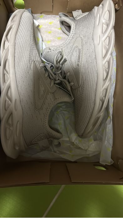 Кроссовки детские