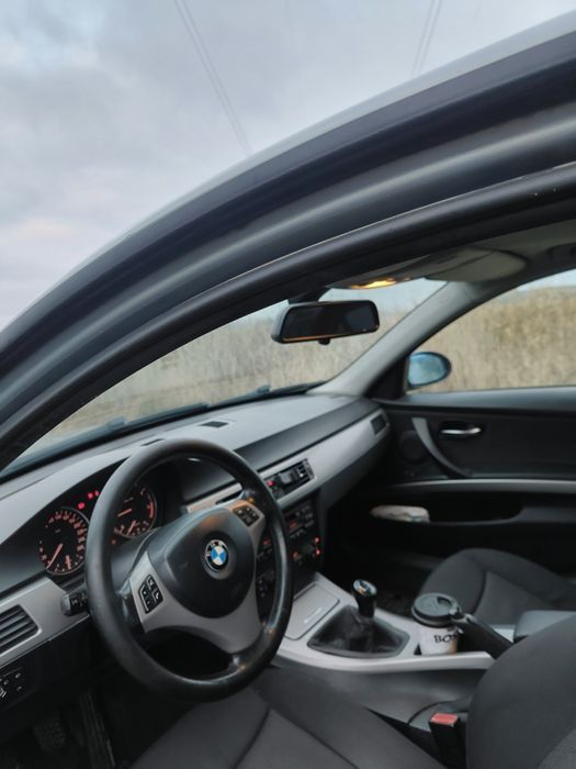 Vând sau schimb BMW E90