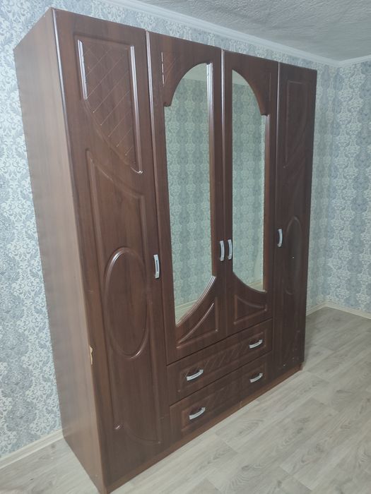 Продам шкаф платенный