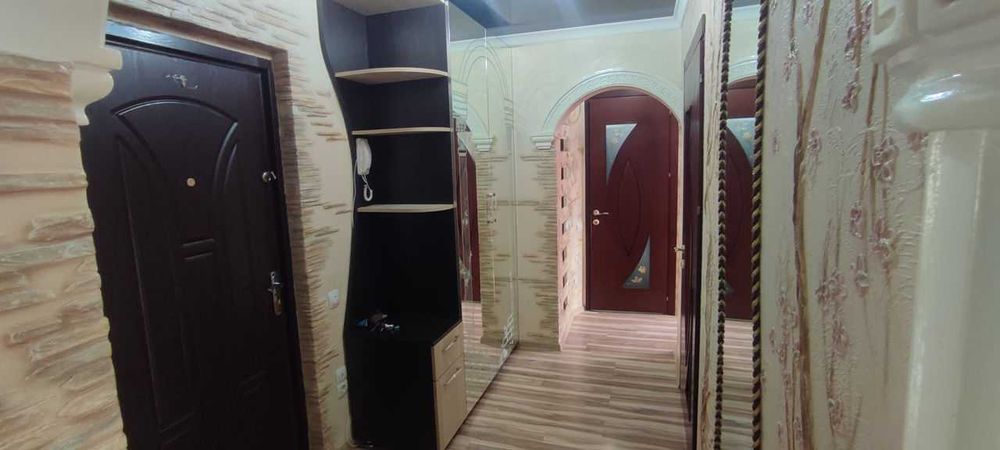 Дава се под наем Двустаен апартамент в София, Бенковски - 60 кв.м за 350 € - Снимка #2