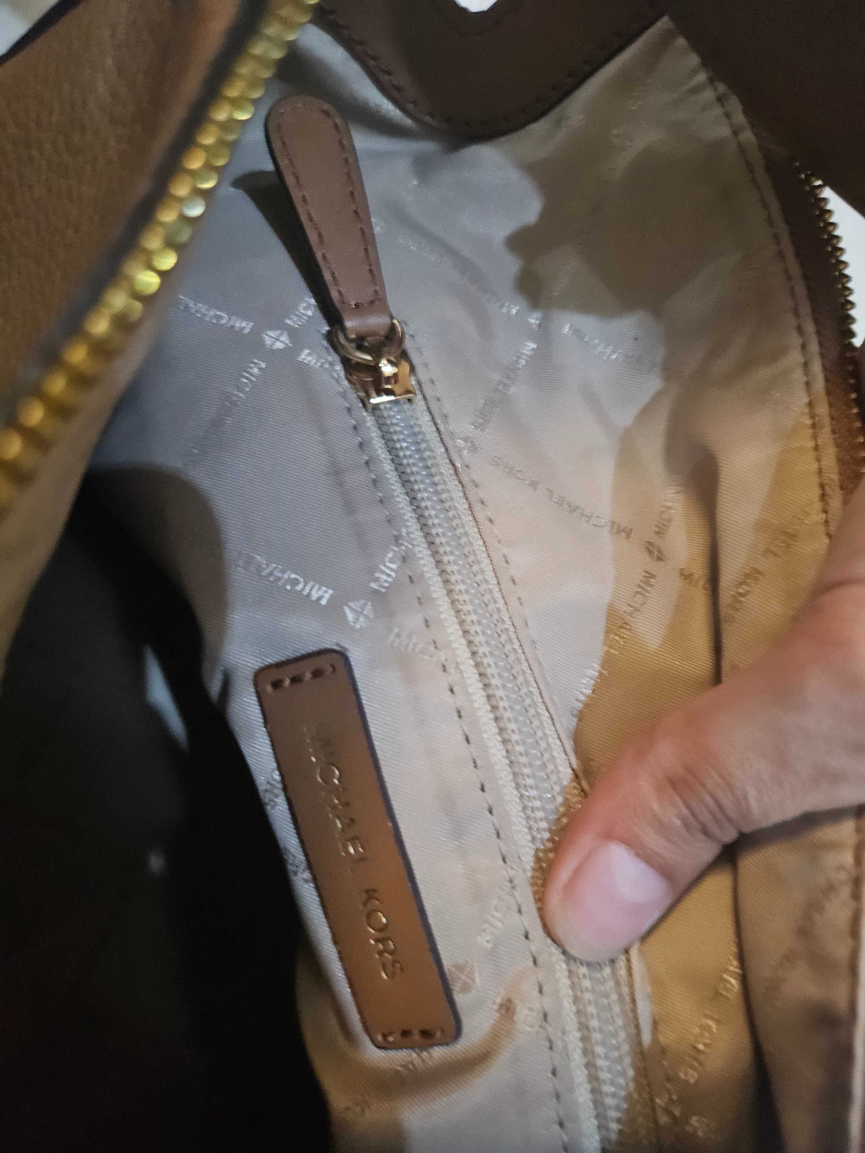Дамски чанти Michael Kors намалям цените на лично