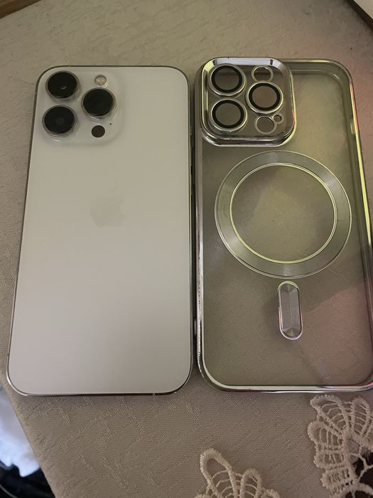 Vand iph 13-PRO Gold impecabil