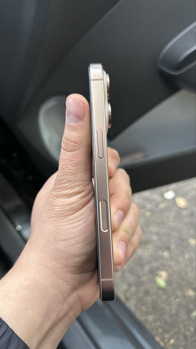 Iphone 16 pro 100% 81 sikl