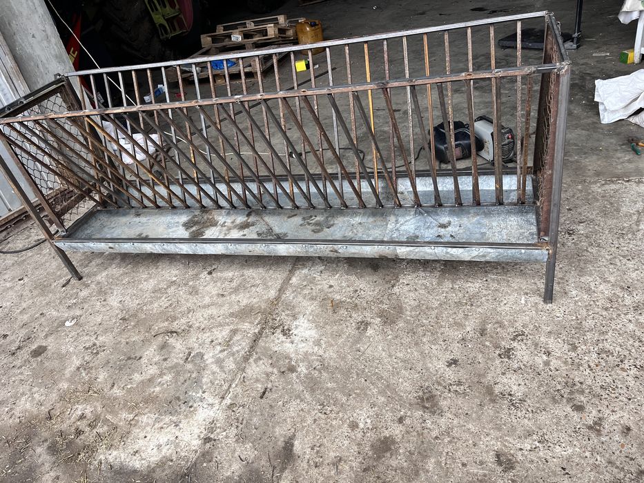 Hrănitori de vanzare