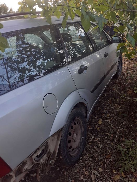 Dezmembrez Ford Focus Mk1, 1.8 TDDI, 90 Cp , an 2003