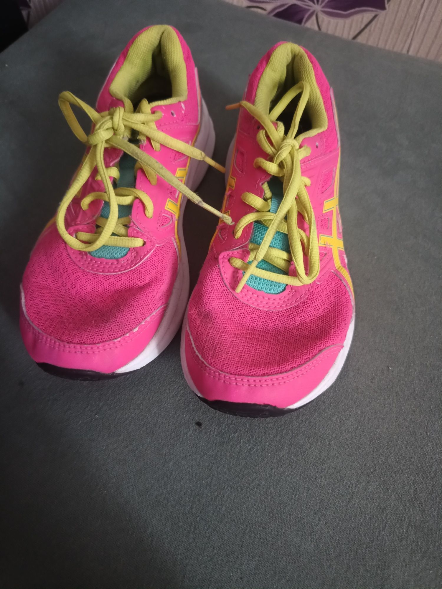 Adidași Asics mărimea 36